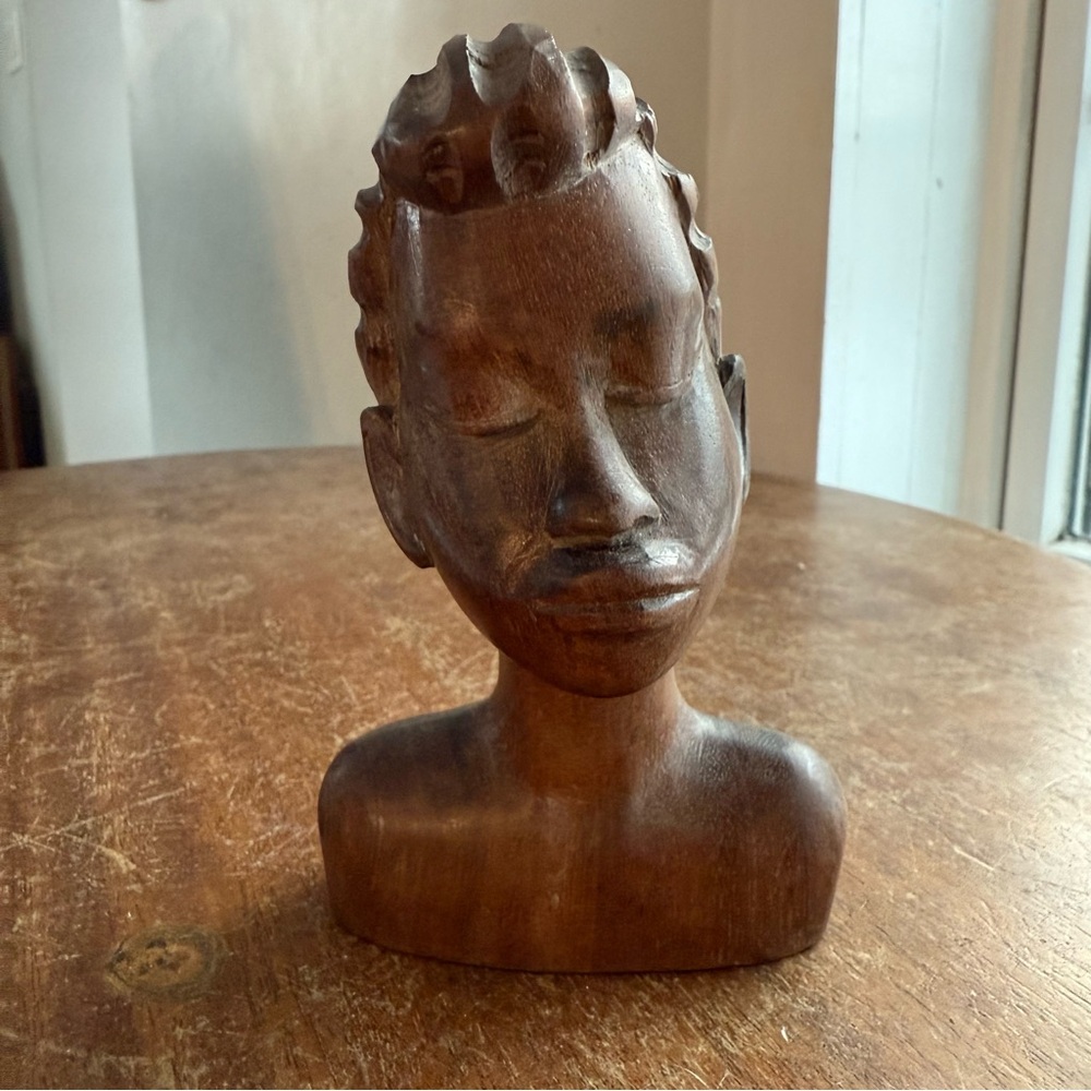 Handcrafted Wooden‎ Bust Sculpture